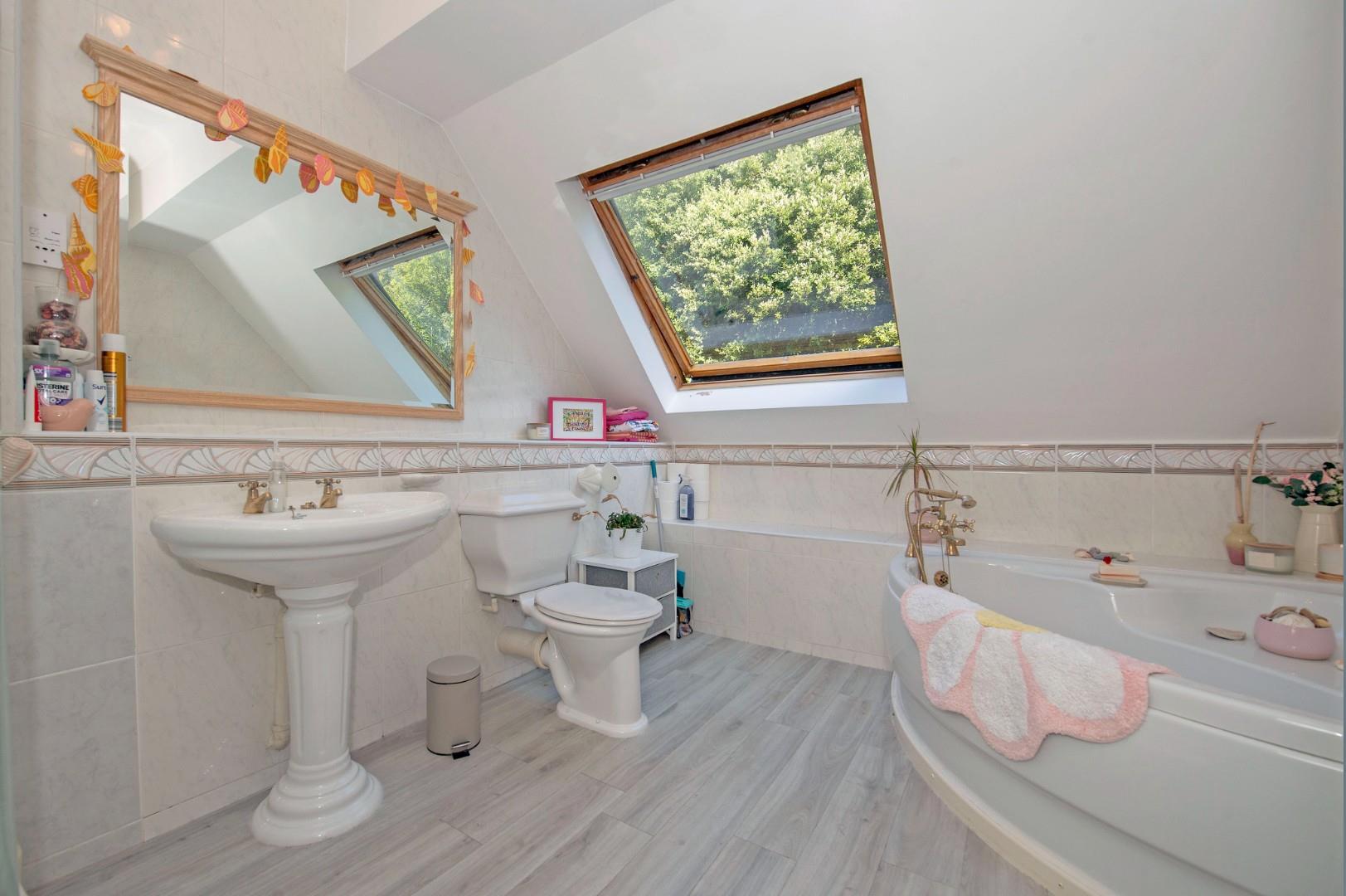 Langland Bay Road, Langland, Swansea, SA3 4QZ